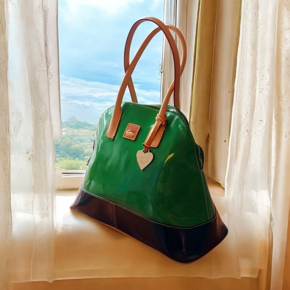 Dooney & Bourke Vintage Dome Tote Green & Black Patent Leather Handbag 12"×16"x7 - Picture 5 of 14